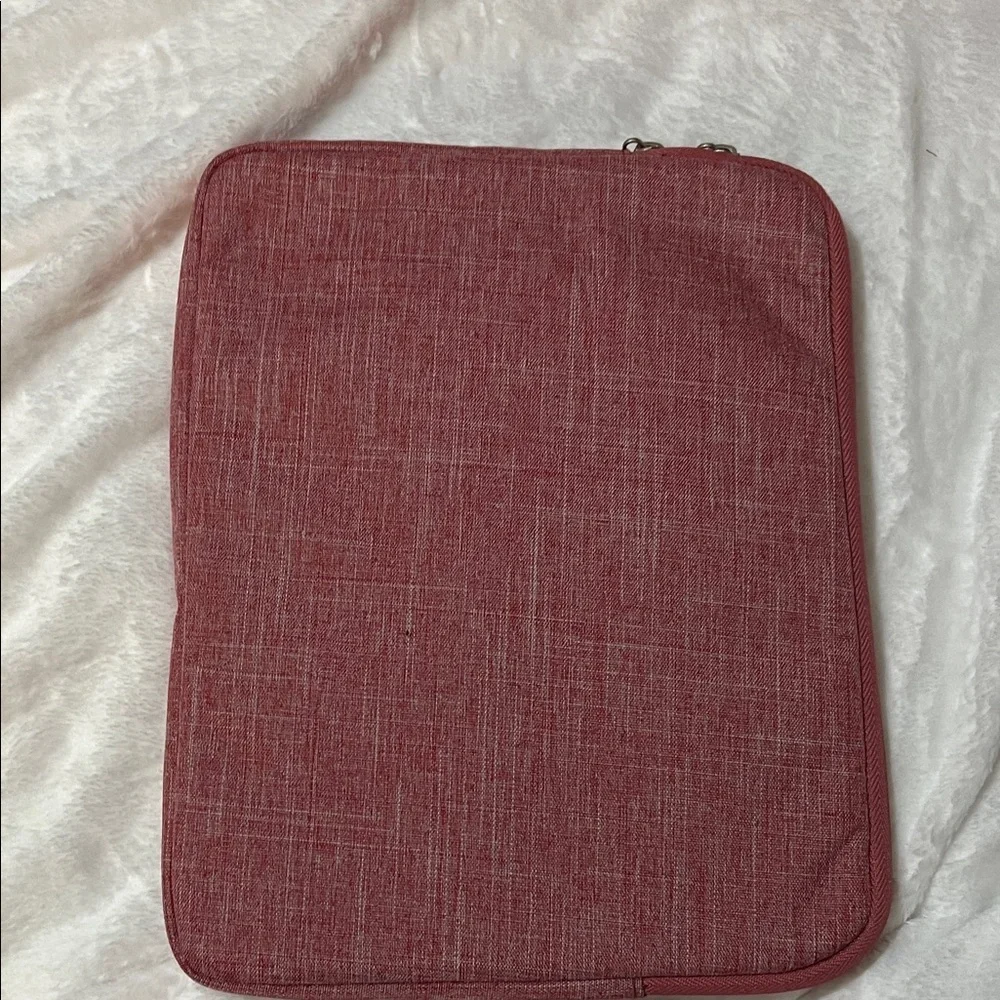 Nidoo Red Tablet Sleeve